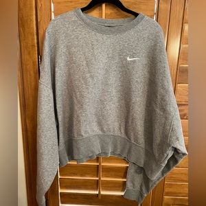Nike Sportswear Essential Fleece Crew
